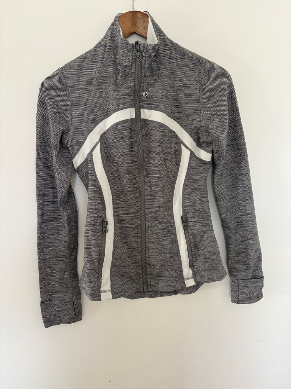 Lululemon Define jacket in heathers grey and white size 6
